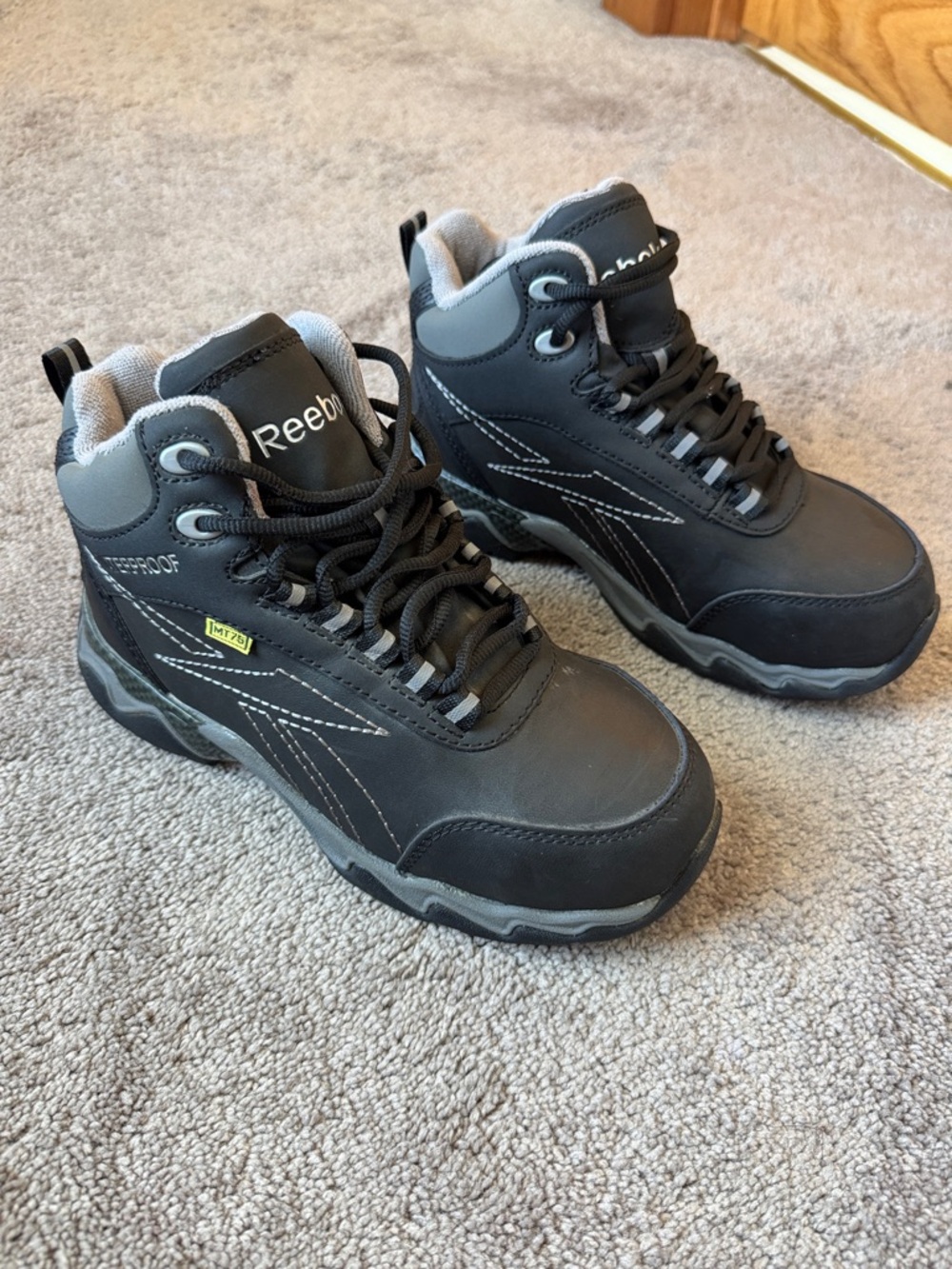 Reebok Met Guard Waterproof Hiking Boots Black Gray Trail Shoes SIZE W6 M4